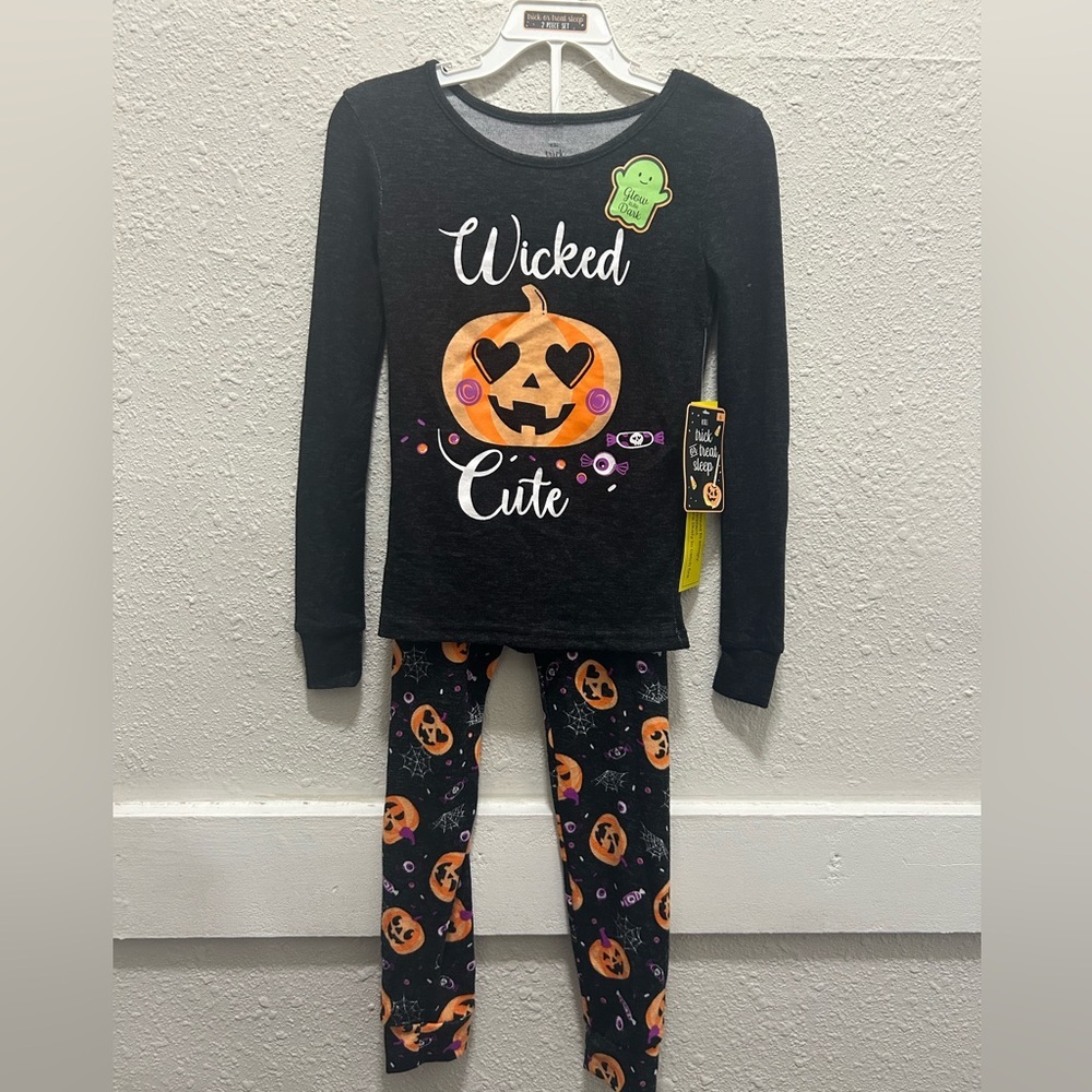 Trick or Treat Girls Halloween Glow in the Dark Pajamas NWT 6